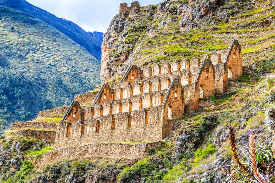 Sacred Valley: Ollantaytambo, Chinchero And Yucay With Lunch - Ollantaytambo archaeological site and fortress climb with BTC