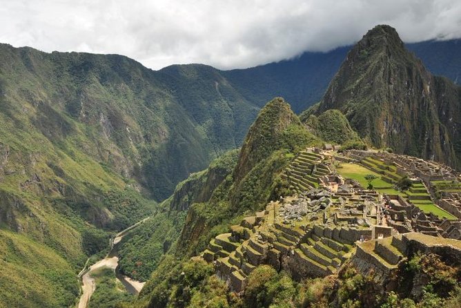 Salkantay 5-Day Trek To Machu Picchu - Transfers and guides: what’s included, what’s on you
