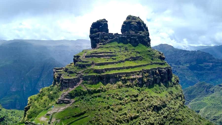 "Waqra Pucara, The Majestic Fortress Revealing Secrets of the Andes". - Waqra Pukara: a fortress hike built for mountain views